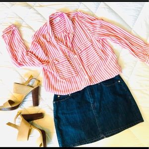 GAP button down summer blouse